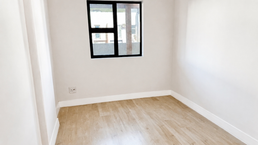 2 Bedroom Property for Sale in Zonnebloem Western Cape